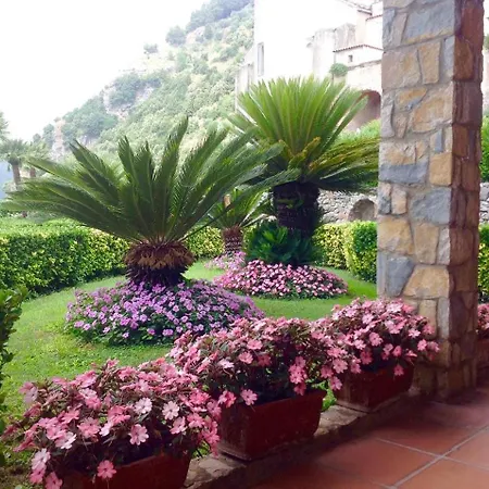 Sleeps 10 Pool Air Con Wifi Holiday home *
