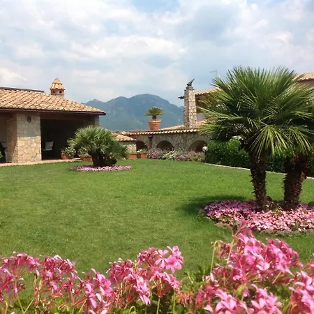 Sleeps 10 Pool Air Con Wifi Holiday home