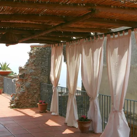 Sleeps 10 Pool Air Con Wifi