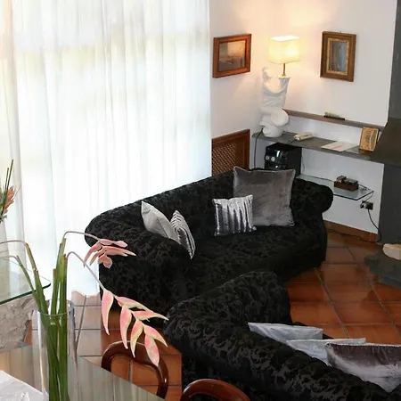 Holiday home Sleeps 10 Pool Air Con Wifi *